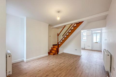 2 bedroom terraced house for sale, Southend Road, Hockley SS5