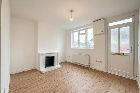 2 bedroom terraced house for sale, Southend Road, Hockley SS5