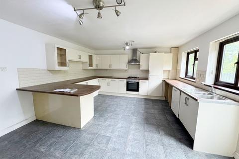 4 bedroom detached house to rent, Francis Terrace, Pant, CF48