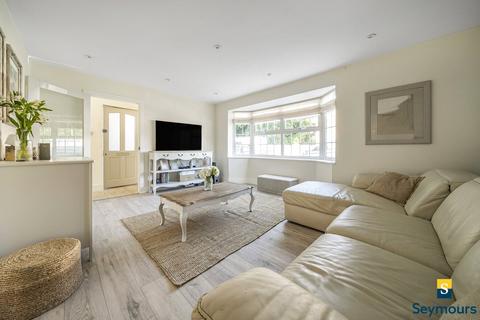 23 Lyons Drive, Guildford, GU2 9YP