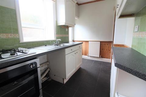 2 bedroom terraced house for sale, Dale Street, Skelmanthorpe, Huddersfield, HD8 9BQ