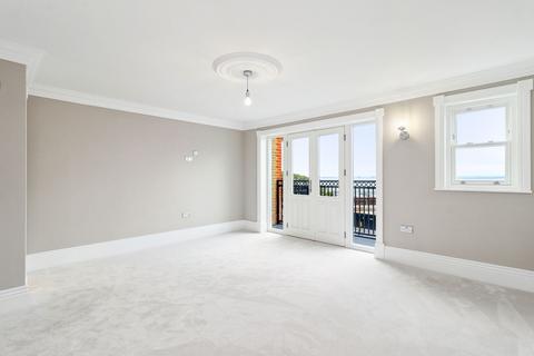 2 bedroom apartment for sale, Station Road, Westcliff On Sea, SS0