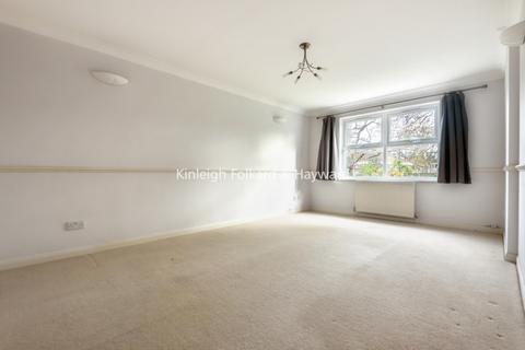 2 bedroom flat to rent, Dacres Road Forest Hill SE23