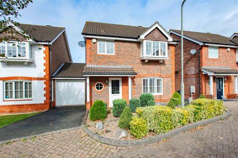 3 bedroom house for sale, Newlyn Close, Orpington BR6