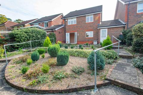 3 bedroom house for sale, Newlyn Close, Orpington BR6