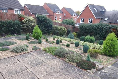 2 Newlyn Close, Orpington, BR6 9XN