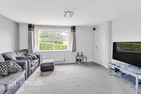 10 Chepstow Drive, Oldham, OL1 4TF
