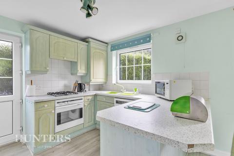 10 Chepstow Drive, Oldham, OL1 4TF