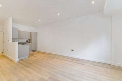 1 bedroom flat for sale, Weyside Park, Godalming GU7