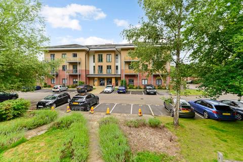 1 bedroom flat for sale, Weyside Park, Godalming GU7