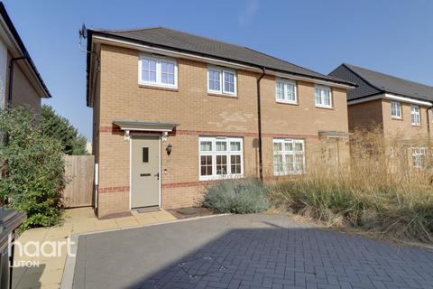 3 bedroom semi-detached house for sale, Whittle Drive, Luton