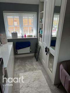 49 Whittle Drive, Luton, LU2 0FZ