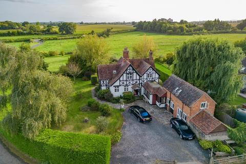 5 bedroom detached house for sale, Pershore Road, Earls Croome, Worcester, WR8