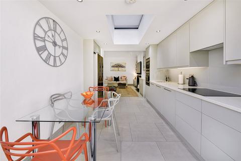 Basement Flat, 14 Redcliffe Road, London, SW10 9NR