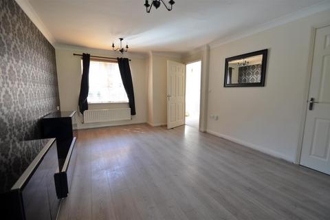 4 bedroom house to rent, Mendip Way, Herts SG1