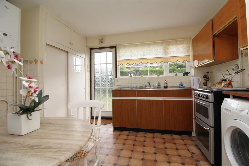 Kitchen .JPG