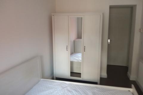 1 bedroom flat to rent, Railway Street, Cardiff CF24