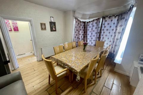 4 bedroom terraced house for sale, Murray Street, Salford