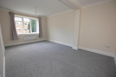 2 bedroom flat to rent, Quintin Gurney House, Keswick Hall, Norwich