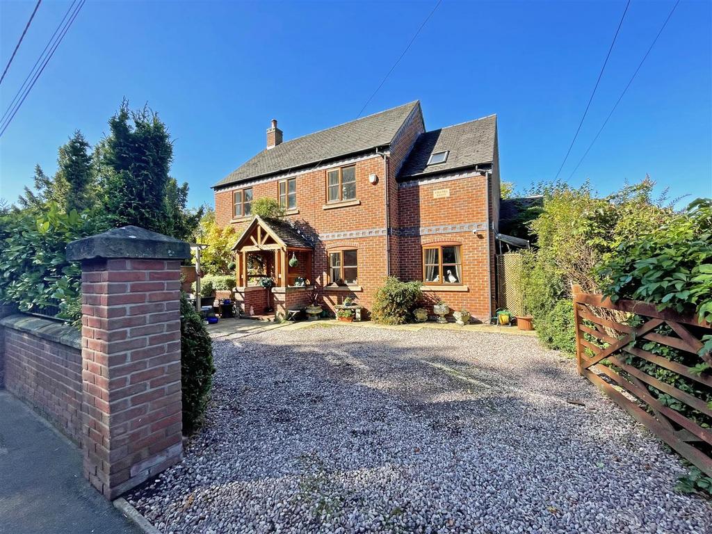 Hadnall Shrewsbury Road, Hadnall, Shrewsbury 4 bed detached house - £395,000