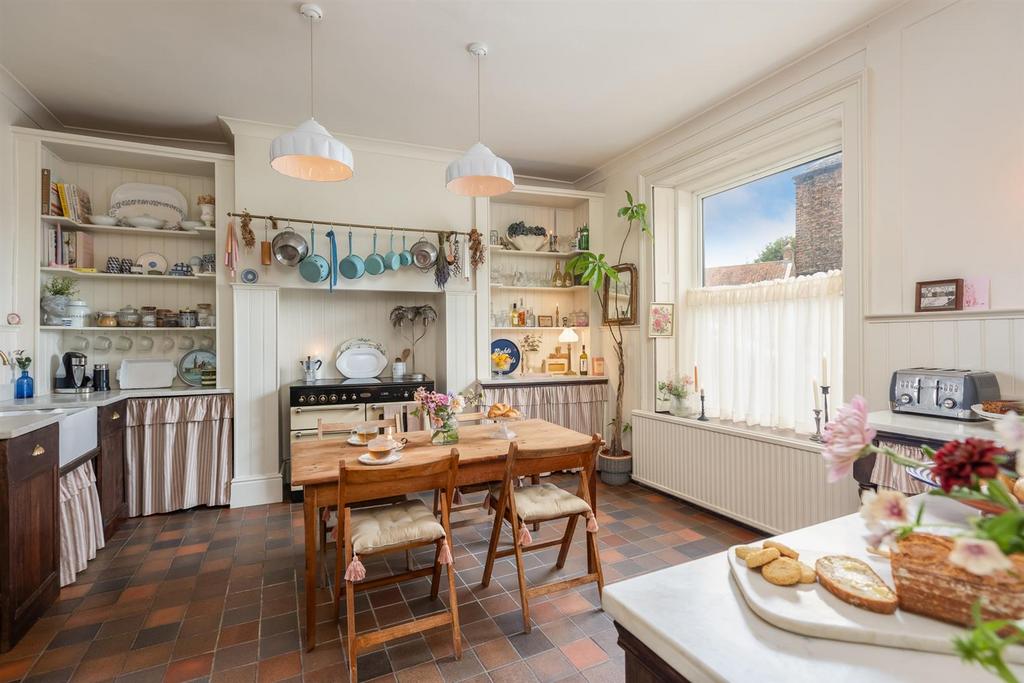 Kitchen/Breakfast Room