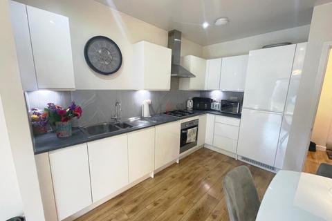 2 bedroom house for sale, Isambard Road, Southall, UB2