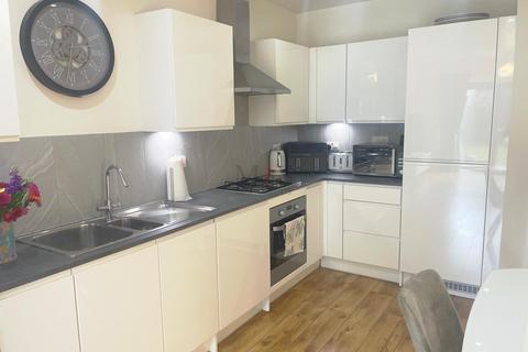 2 bedroom house for sale, Isambard Road, Southall, UB2