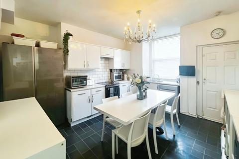 4 bedroom terraced house for sale, Heathland Terrace, Cale Green/Shaw Heath, Stockport, SK3