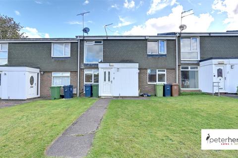 2 bedroom flat to rent, Marbury Close, Moorisde, Sunderland