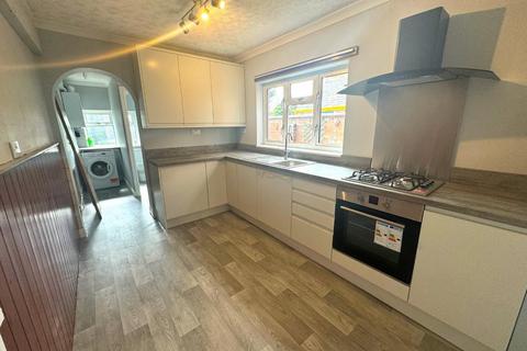 2 bedroom house to rent, Sanctus Road, Stratford-Upon-Avon CV37