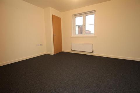 2 bedroom flat to rent, Dixon Close, Redditch, B97 6AJ