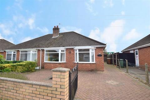 2 bedroom semi-detached bungalow for sale, The Ridgeway, Grimsby DN34