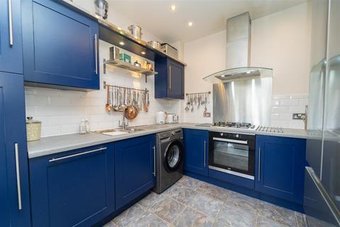 3 bedroom terraced house for sale, Hartley Hall Gardens, Gowan Road