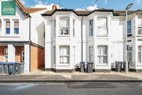 2 bedroom flat to rent, Thorn Road, Worthing, West Sussex, BN11