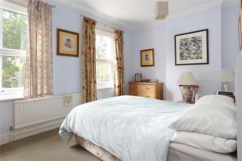 4 bedroom semi-detached house for sale, Alma Way, Farnham, Surrey, GU9