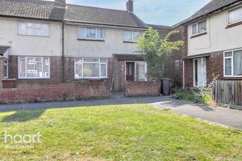 28 Rowe Gardens, Barking, IG11 0PL