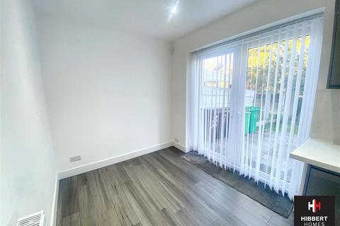 3 bedroom end of terrace house to rent, Plowden Road, Manchester M22