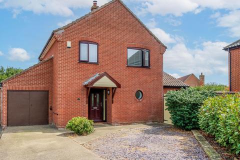 4 bedroom detached house for sale, Bromholme Close, Bacton