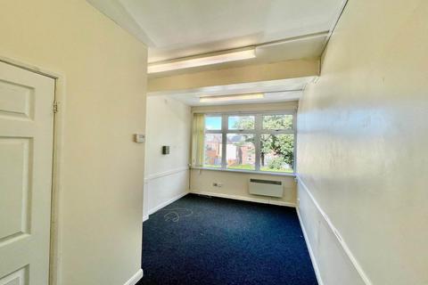 Office to rent, Gladstone Terrace, Gateshead NE8