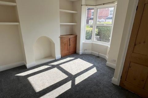 3 bedroom terraced house to rent, Woolhope Road, Worcester WR5