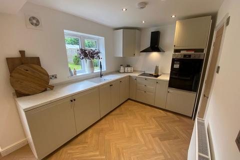 6 Netherfield Close, Oldham, OL8 4ER
