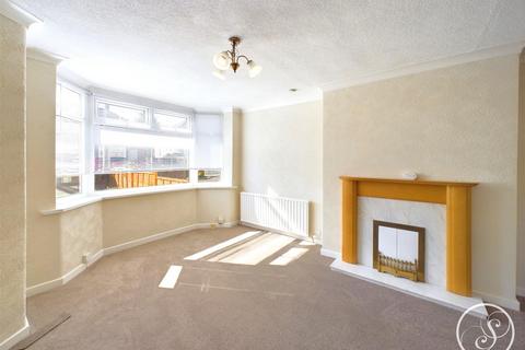 3 bedroom semi-detached house to rent, Gotts Park Avenue, Leeds