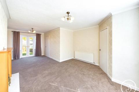 3 bedroom semi-detached house to rent, Gotts Park Avenue, Leeds