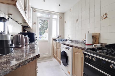 3 bedroom terraced house for sale, Beckway Road, London SW16