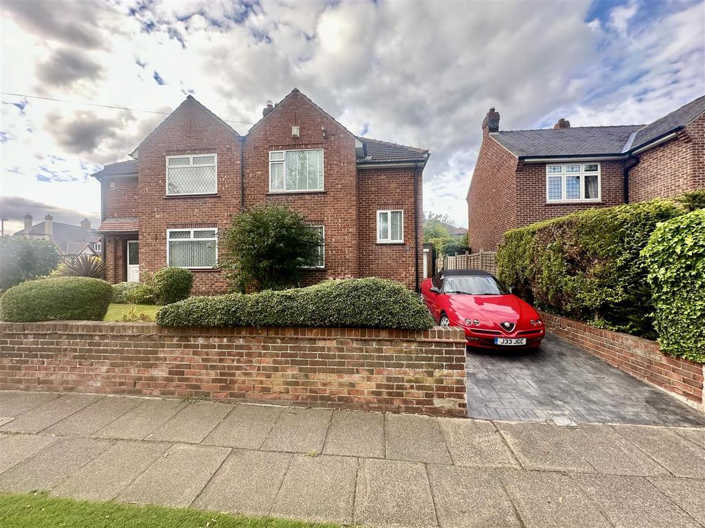 Blackwell Lane, Darlington 2 bed semidetached house for sale £240,000