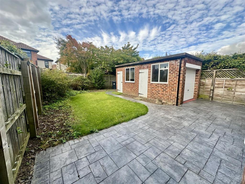 Blackwell Lane, Darlington 2 bed semidetached house for sale £240,000