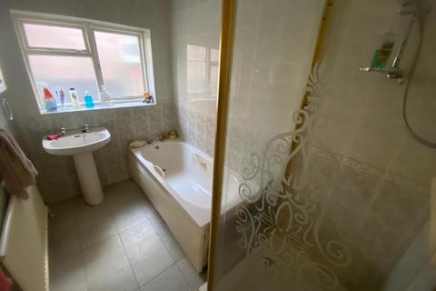 47 Manor Road, Sutton Coldfield, B73 6EE