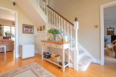 4 bedroom detached house for sale, 19 Averil Vivian Grove, Sketty, Swansea