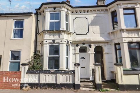 3 bedroom terraced house for sale, Nelson Road, Gorleston