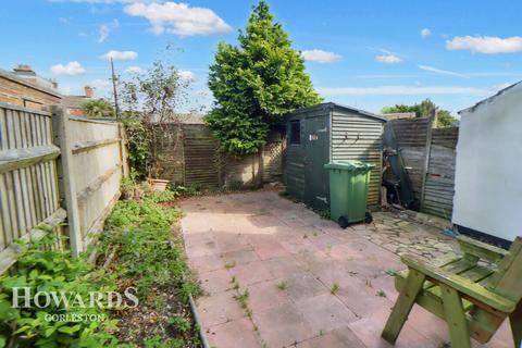 3 bedroom terraced house for sale, Nelson Road, Gorleston